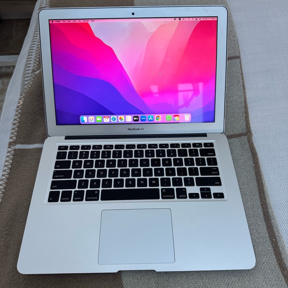 ✅ MacBook Air Apple